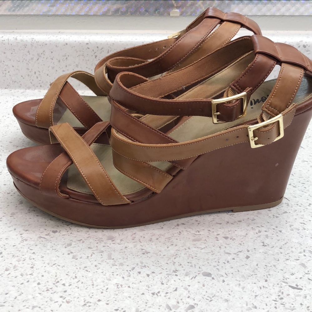 Women’s Size 12 Fioni Brown Tan Wedges